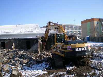 Rozbiórka budynku szkoły w Sławnie Marzec 2008